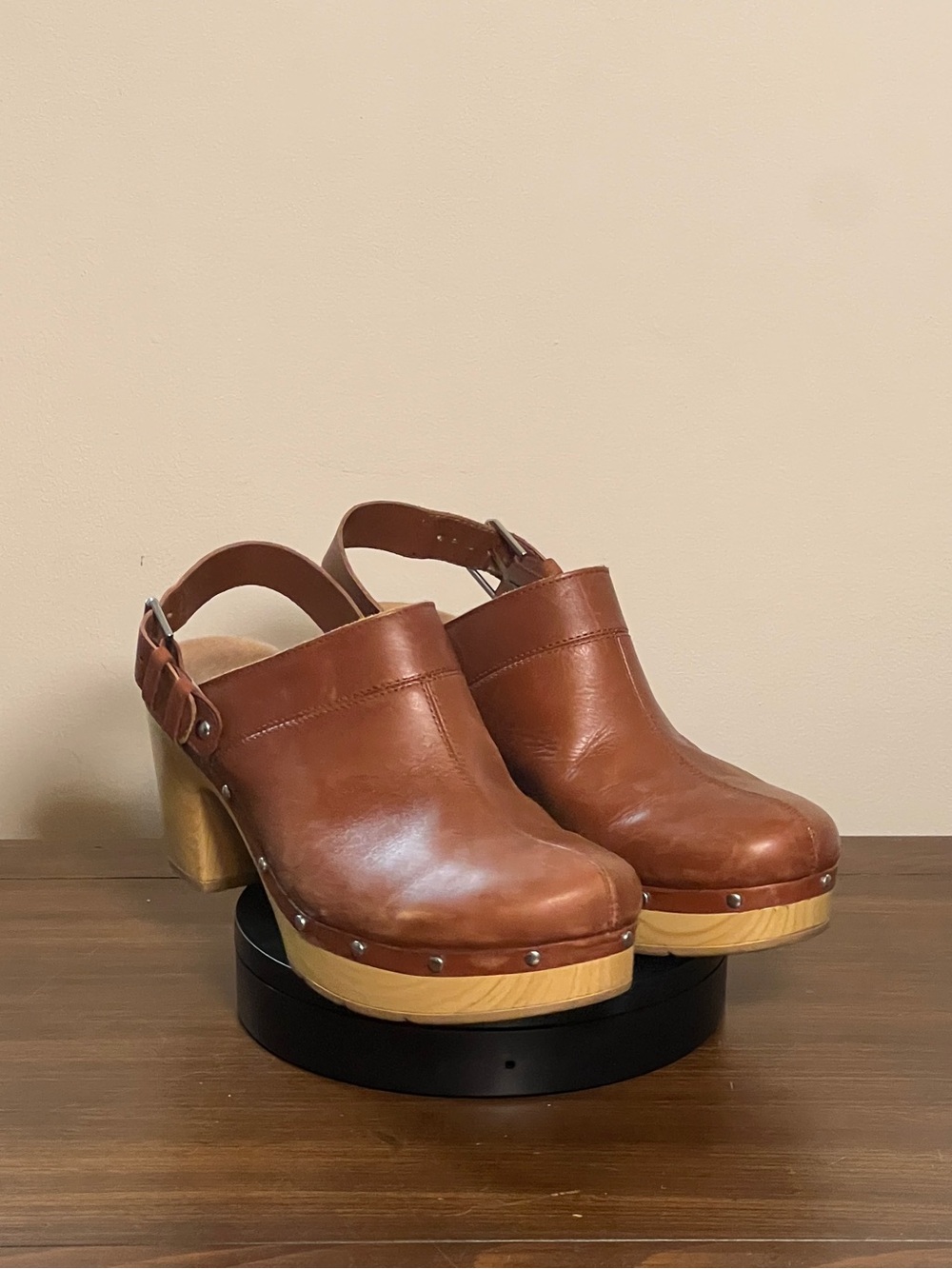 Clarks Artisan Women's Size US 12M Ledella York Leather Clog in Nutmeg Brown - Picture 2 of 13
